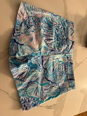 Lilly Pulitzer Teal & Blue Shell-Print High Waist Shorts